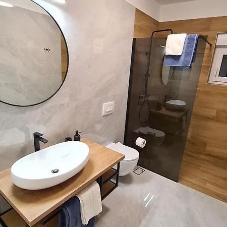 & Tom Апартаменты *