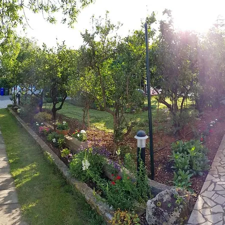 Апартаменты & Tom Медулин